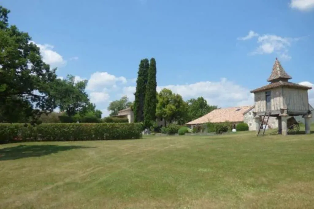 Villa Grange rénovée du XVIIIème siècle à L'Hospitalet  Hébergement de vacances L'Hospitalet (Lot)